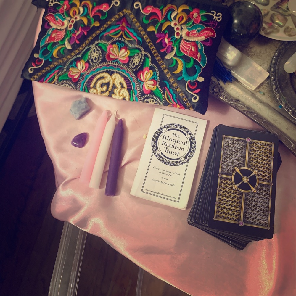 Magical Realism Tarot card set